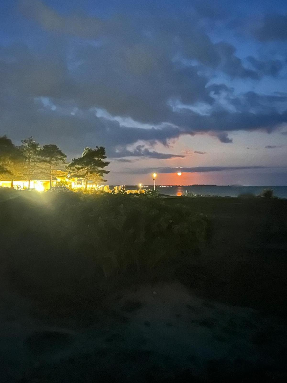 Wohnwagen Auf Dem Wulfenerhals Ca 150M Bis Zum Meer Fehmarn Esterno foto