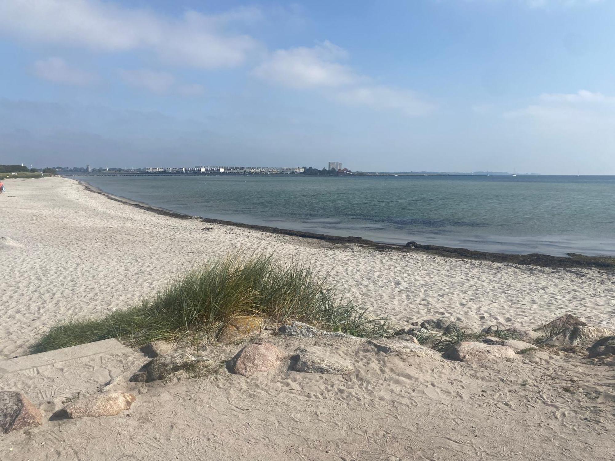 Wohnwagen Auf Dem Wulfenerhals Ca 150M Bis Zum Meer Fehmarn Esterno foto