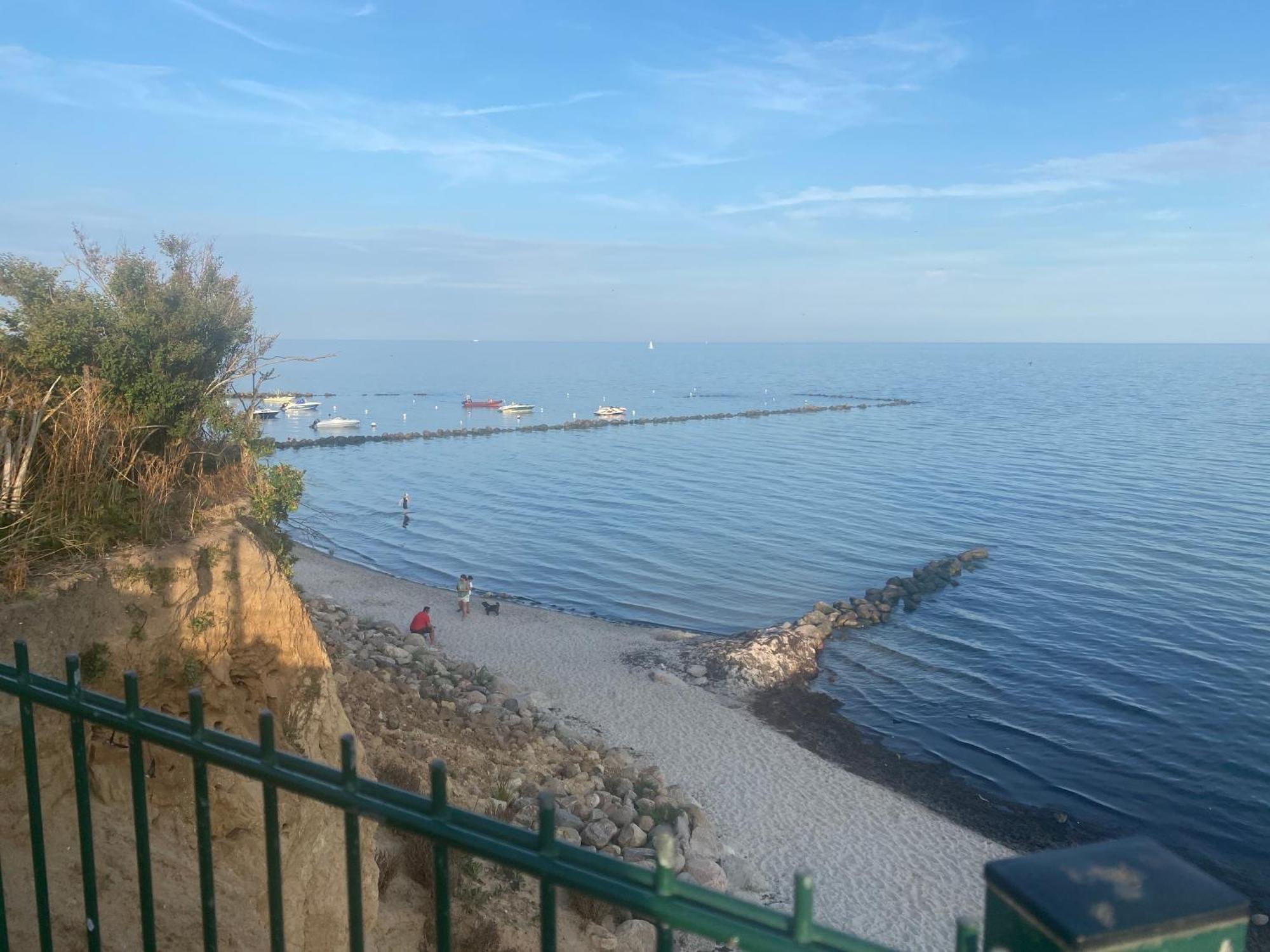 Wohnwagen Auf Dem Wulfenerhals Ca 150M Bis Zum Meer Fehmarn Esterno foto