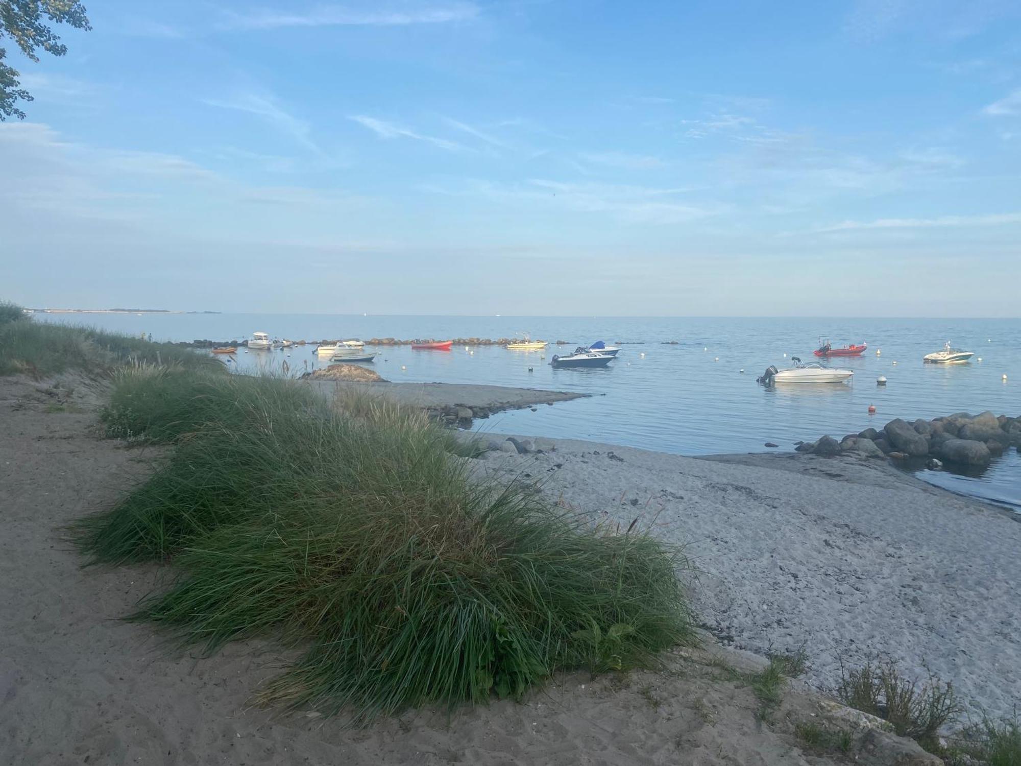 Wohnwagen Auf Dem Wulfenerhals Ca 150M Bis Zum Meer Fehmarn Esterno foto