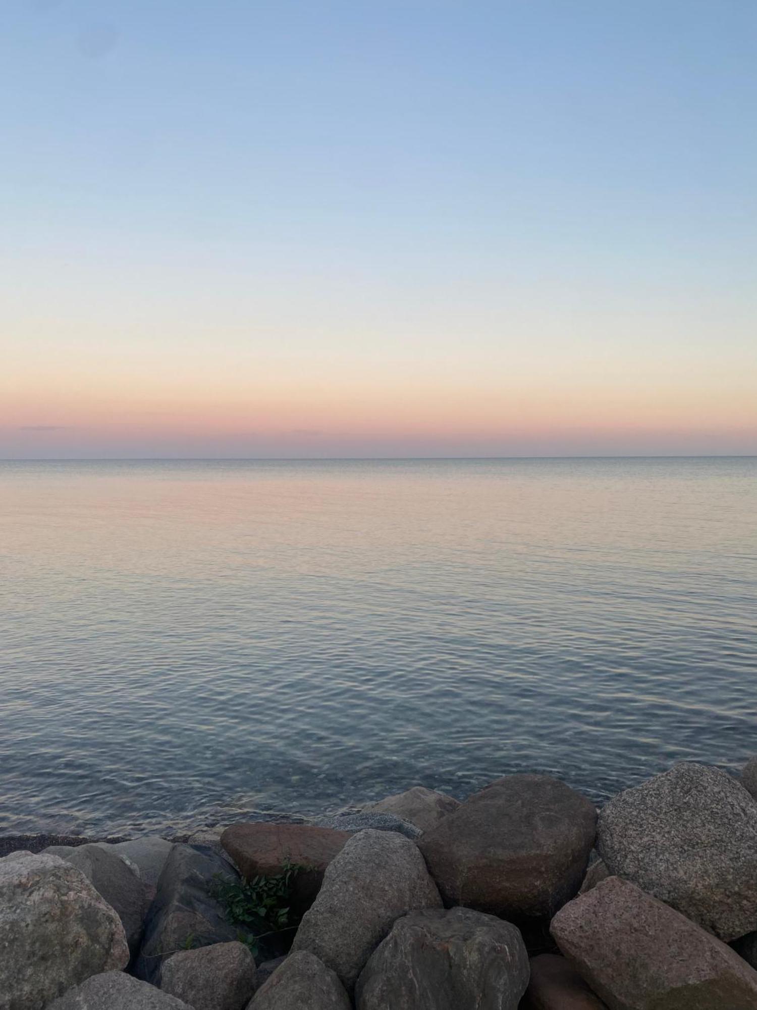 Wohnwagen Auf Dem Wulfenerhals Ca 150M Bis Zum Meer Fehmarn Esterno foto