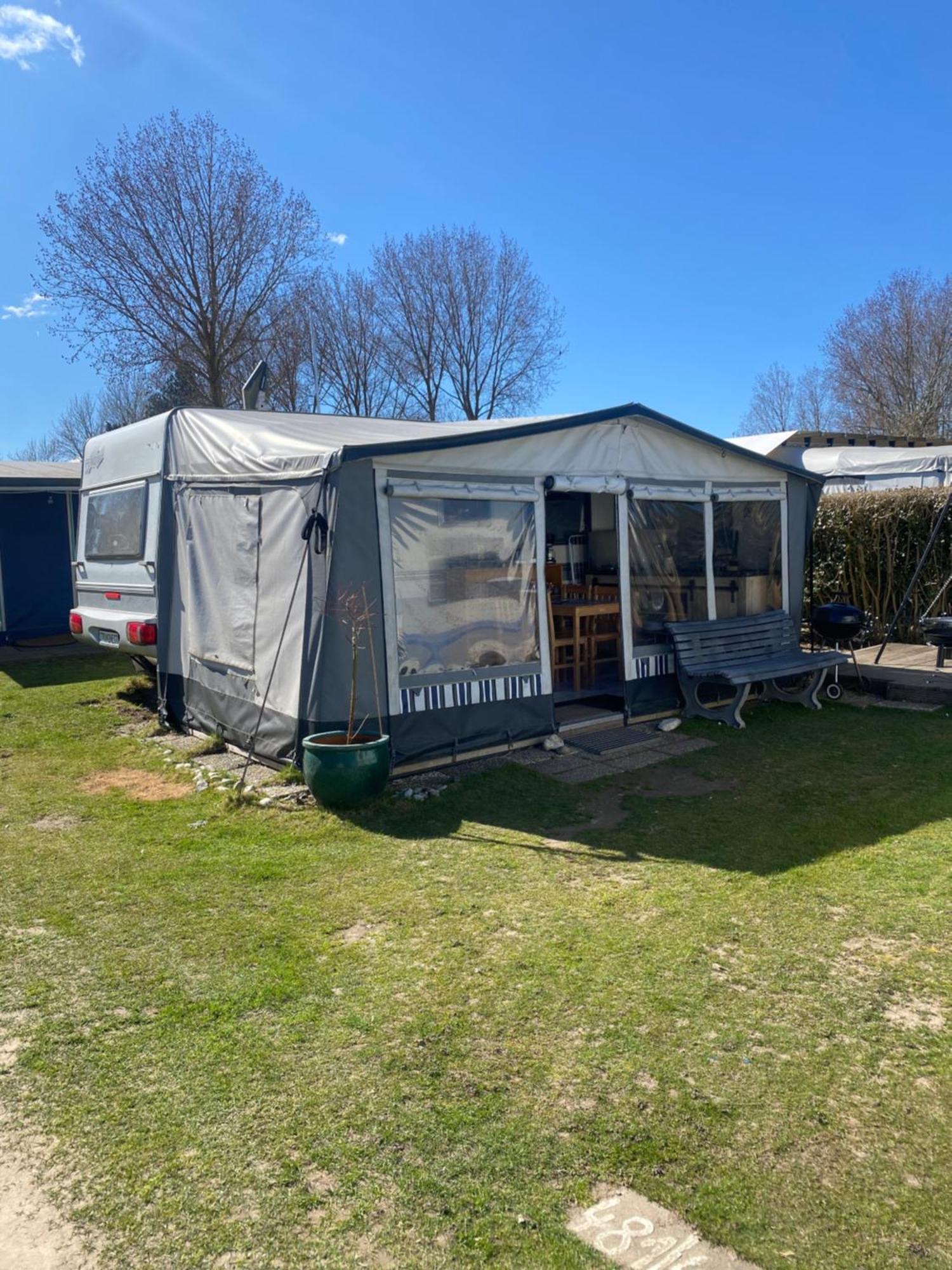 Wohnwagen Auf Dem Wulfenerhals Ca 150M Bis Zum Meer Fehmarn Esterno foto