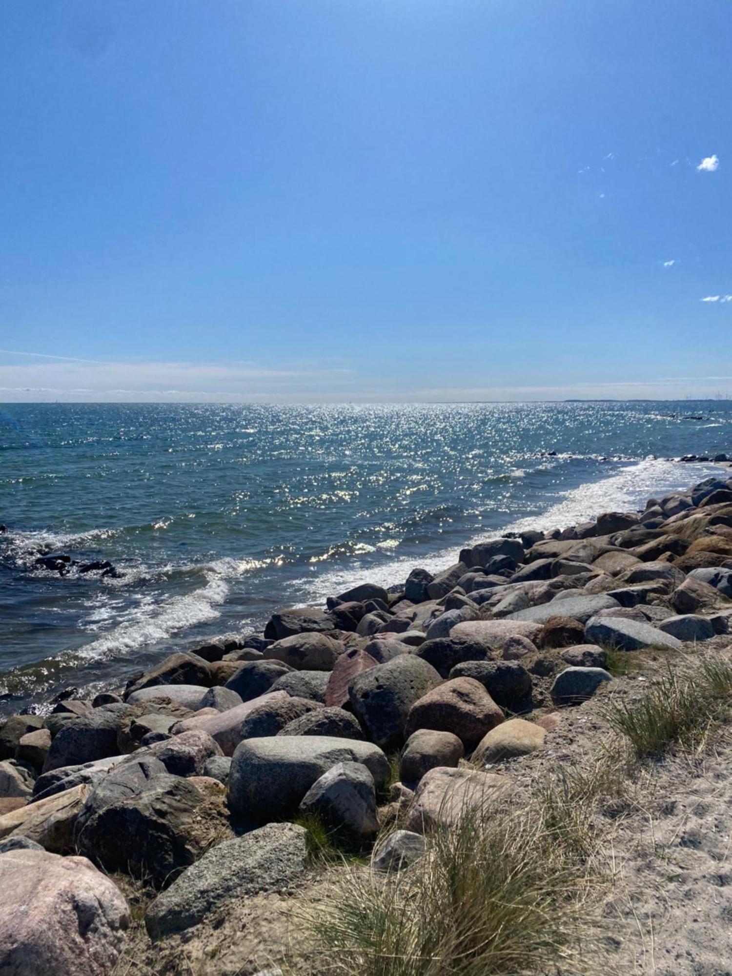 Wohnwagen Auf Dem Wulfenerhals Ca 150M Bis Zum Meer Fehmarn Esterno foto